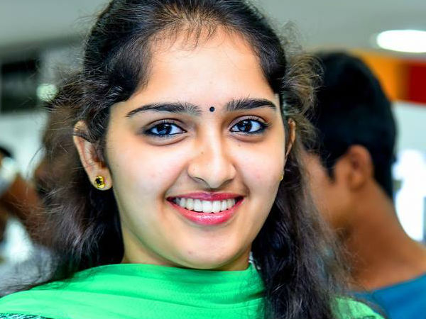 കൈ പിടിച്ചു