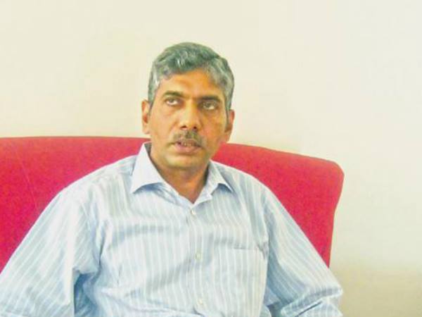 സ്രാവുകള്‍ക്കൊപ്പം നീന്താന്‍ പറ്റുമോ