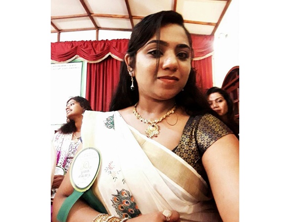 തളര്‍ന്നിരിക്കാന്‍ നടി തയ്യാറല്ല