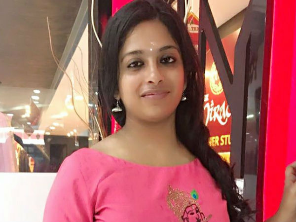 മിണ്ടാത്ത ടീച്ചർമാർ