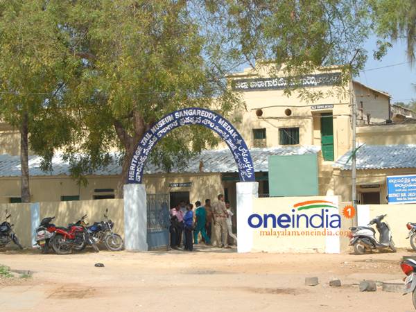 അഞ്ഞൂറ് രൂപ