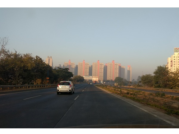 ഇന്ത്യയുടെ രണ്ട് മുഖങ്ങൾ 