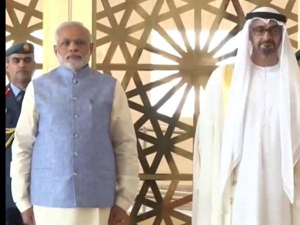 അക്ഷര്‍ധാം ക്ഷേത്രം പോലെ