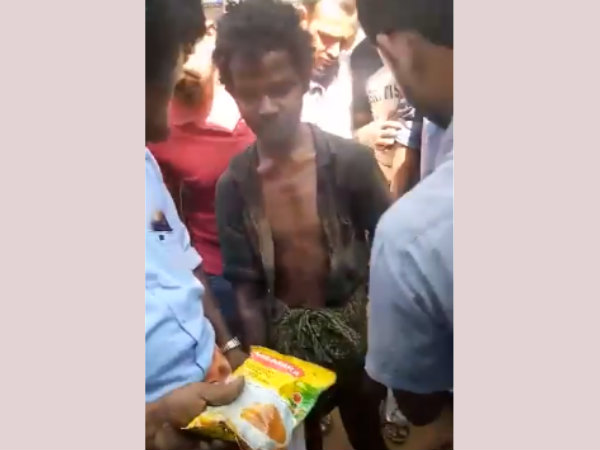 ഭക്ഷണം ഉണ്ടാക്കുന്നതിനിടെ