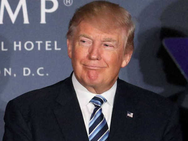 ബംഗ്ലാവിലേക്ക് ക്ഷണിച്ചു