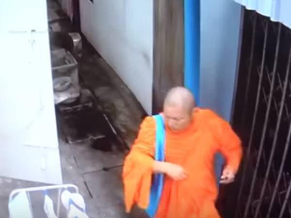 ഭാര്യക്ക് ഇഷ്ടപ്പെട്ട വസ്ത്രം