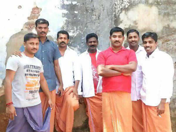 19 തടവുപുള്ളികള്‍