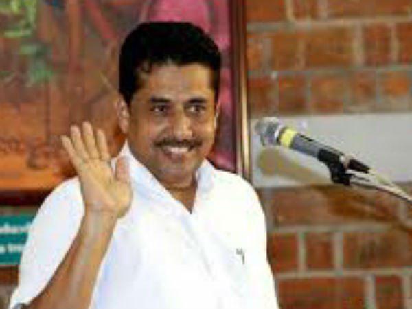 എംഎല്‍എ കൈക്കൂപ്പി