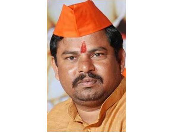 ലൗ ജിഹാദ് പോലെയുള്ള തിന്മകള്‍ക്കെതിരെ പോരാടണം