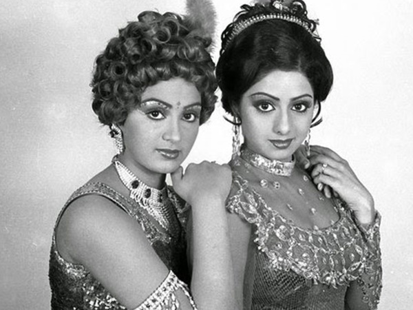 ക്യാമറയ്ക്ക് മുമ്പില്‍ മാത്രം