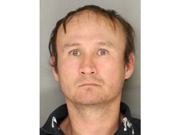 സാമ്യം തോന്നുന്ന ഫോട്ടോകൾ കാണിച്ചു സാമ്യം തോന്നുന്ന ഫോട്ടോകൾ കാണിച്ചു