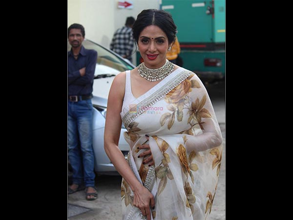 അടയ്ക്കലും തുറക്കലും അടയ്ക്കലും തുറക്കലും