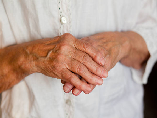 കൈകള് കെട്ടി ഇരിക്കുന്നവര് കൈകള് കെട്ടി ഇരിക്കുന്നവര്