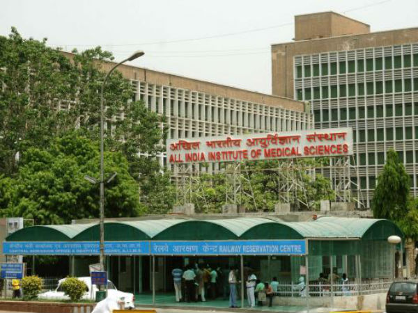  നിലവിളിച്ച്...