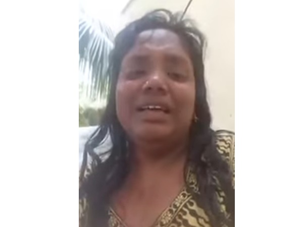 മുറിയിൽ പൂട്ടിയിട്ടു 