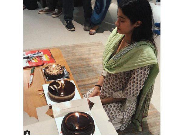 വൃദ്ധസദനത്തില്‍