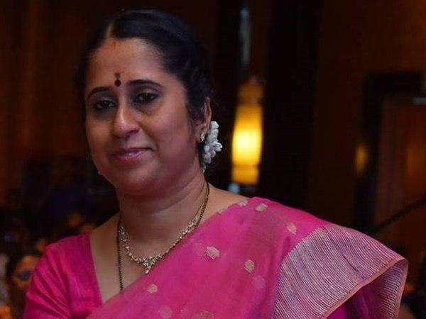 തെറ്റ് നിറുത്തിയിട്ട് വരാം