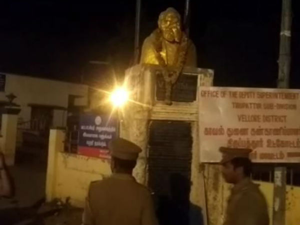 ഗാന്ധി പ്രതിമ