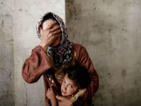 ഗര്‍ഭിണിയെയും