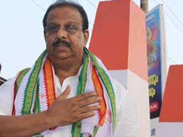 വിധേയത്വമുള്ളവരെ മുകളിലേക്ക് വിടുന്നു വിധേയത്വമുള്ളവരെ മുകളിലേക്ക് വിടുന്നു