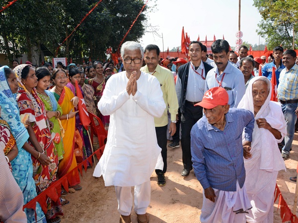 10 കോടിയുടെ ഹെലികോപ്റ്റര്‍ ബില്ല് 