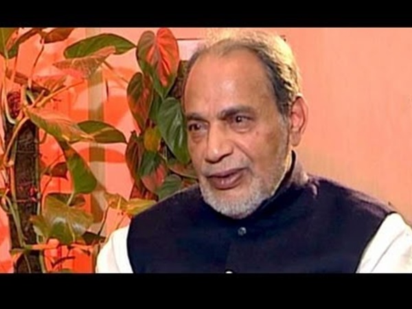 രാമകൃഷ്ണ ഹെഗ്ഡെ: 1983-1988 (മൂന്ന് തവണകളിൽ)