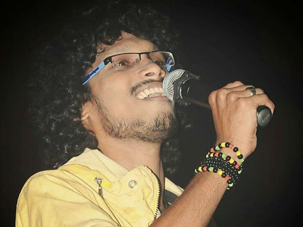 ആശുപത്രിയിലേക്ക്...