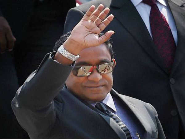  പ്രതിപക്ഷ എംപിമാർ അറസ്റ്റിൽ 