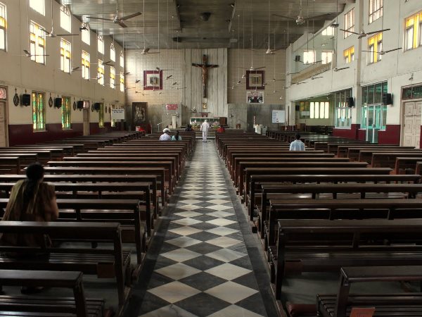 കുർബാനയും മുടക്കാറില്ല