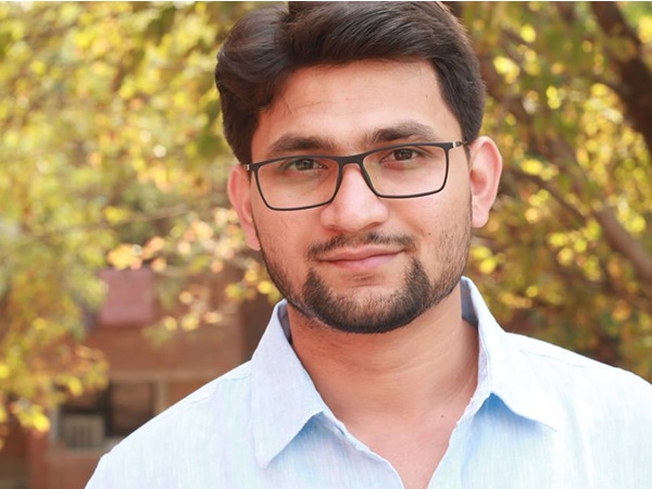 എങ്ങനെ ഇത്ര വിഷം വമിപ്പിക്കുന്നു