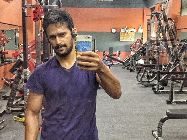 ഞാനൊറ്റയക്ക്