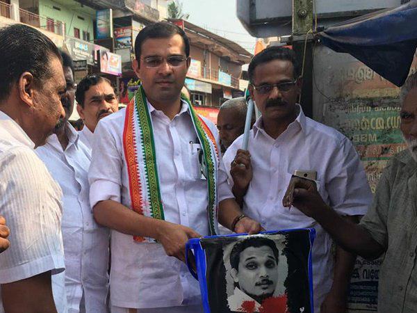 'ലൈക്' കൾക്കും, കയ്യടിക്കും വേണ്ടി