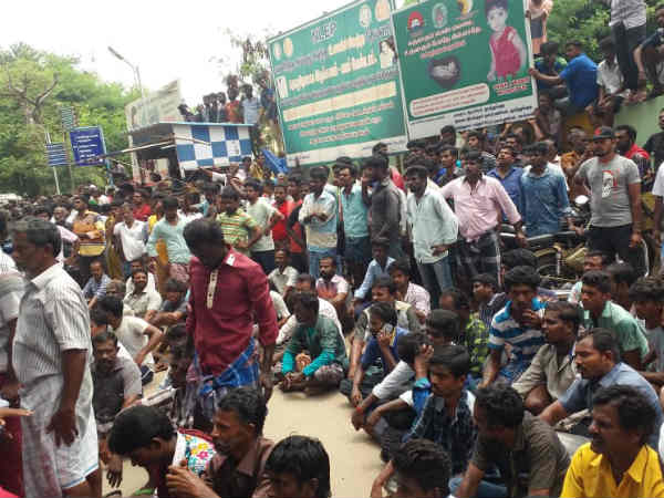 മൃതദേഹങ്ങള് ഏറ്റുവാങ്ങാതെ പ്രതിഷേധം മൃതദേഹങ്ങള് ഏറ്റുവാങ്ങാതെ പ്രതിഷേധം