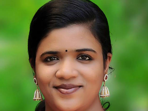 വീഴ്ചകള്‍