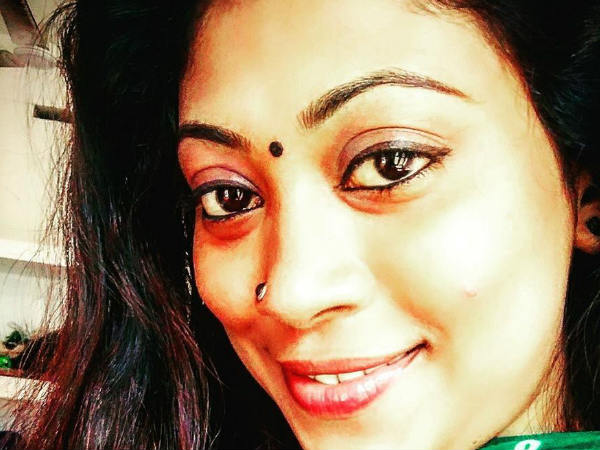 ഒളിച്ച് പിടിക്കേണ്ട കാര്യമില്ല