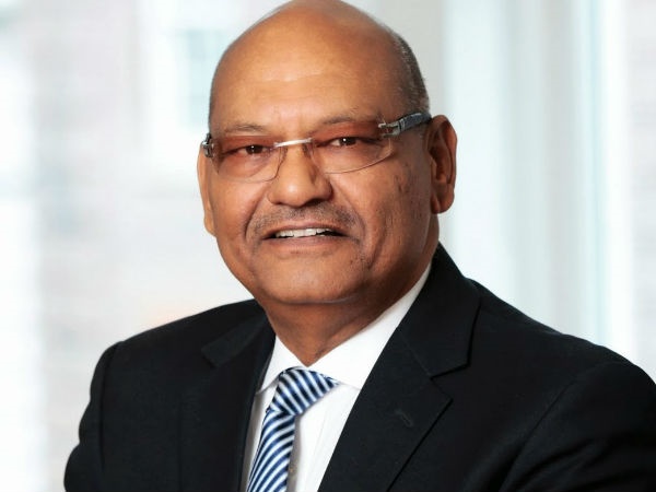 ആക്രിക്കച്ചവടക്കാരന്‍