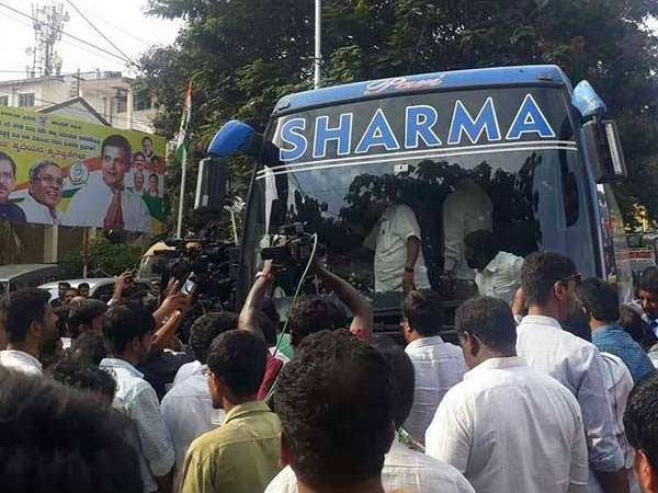 കേരളത്തിലേക്ക് ക്ഷണം