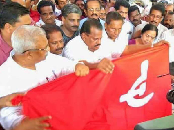 അത് പുതുച്ചേരി മുഖ്യമന്ത്രി അത് പുതുച്ചേരി മുഖ്യമന്ത്രി