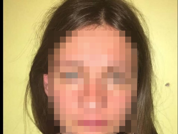 പിന്നിൽ രണ്ട് പേർ കൂടി