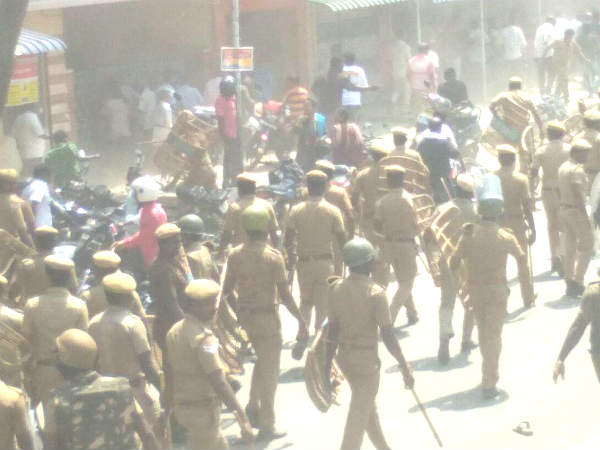 ഹൈക്കോടതി തടഞ്ഞു ഹൈക്കോടതി തടഞ്ഞു