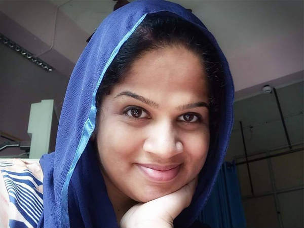 വിമര്‍ശിച്ച് ഷിംന അസീസ്