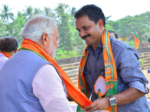 യോഗ പഠിപ്പിക്കാൻ സുരേന്ദ്രൻ