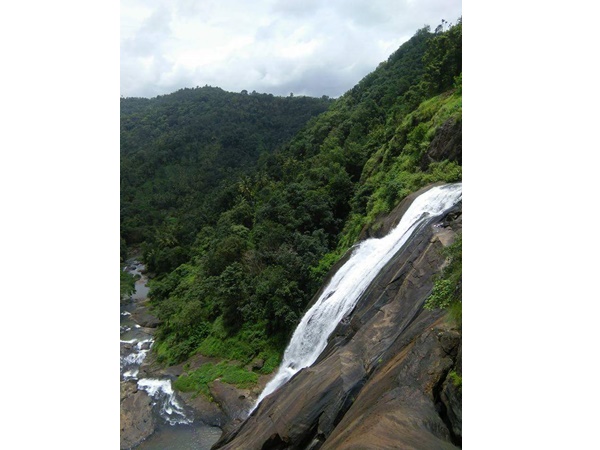 നിരവധി പ്രദേശങ്ങൾ