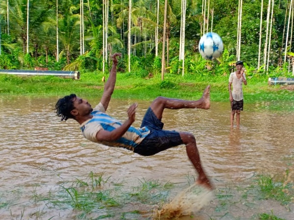 ചങ്കാണ് ചങ്കിടിപ്പാണ് 