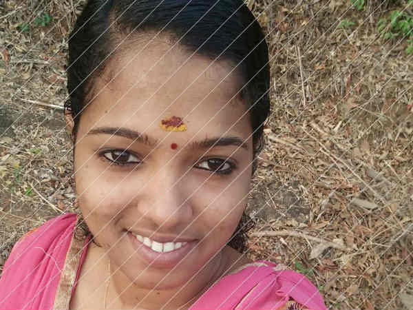 ആരുമറിയാതെ പ്രണയം