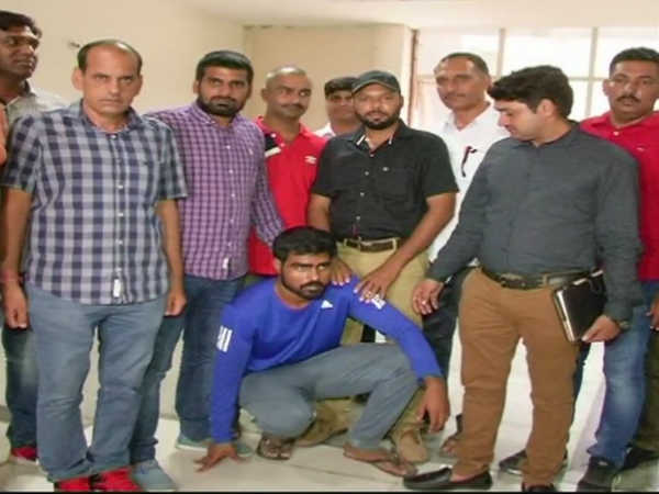 മുംബൈയിലെത്തി വധിക്കാന് പദ്ധതി മുംബൈയിലെത്തി വധിക്കാന് പദ്ധതി