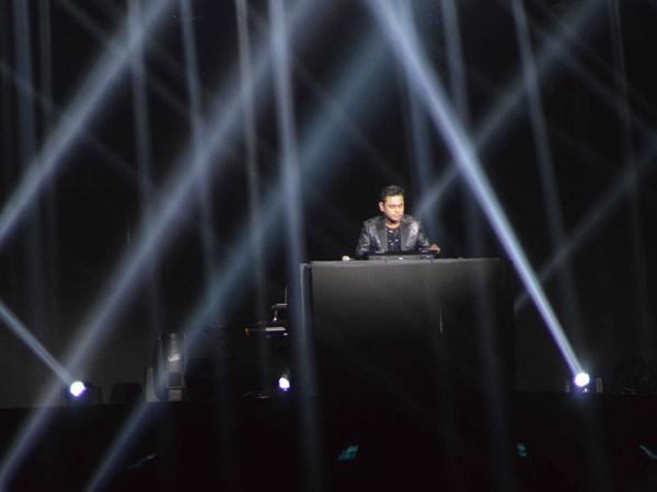 കൊച്ചിയിലെ മാന്ത്രിക രാവ്