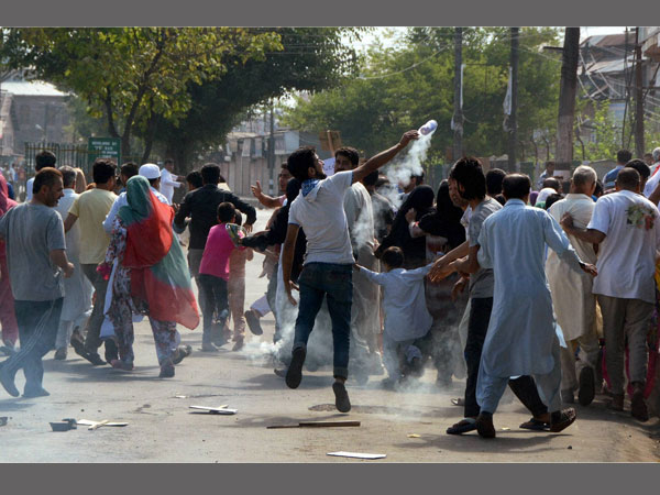 മധുരം കൈമാറില്ല മധുരം കൈമാറില്ല