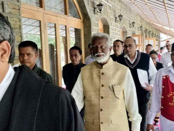 തീവ്രഹിന്ദുത്വവാദി