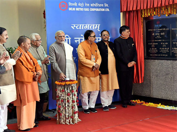  പരസ്യമായ അഴിമതി 